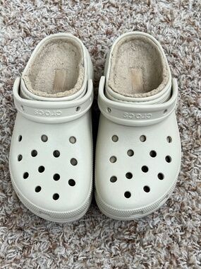 Crocs Women’s Classic Lined Platform Clogs